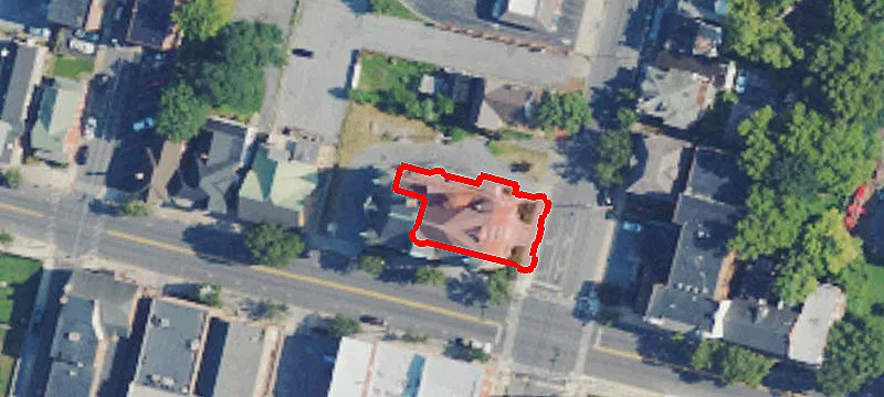 125 Maple Ave