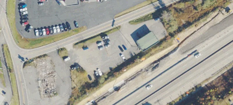 26 Riverside Dr