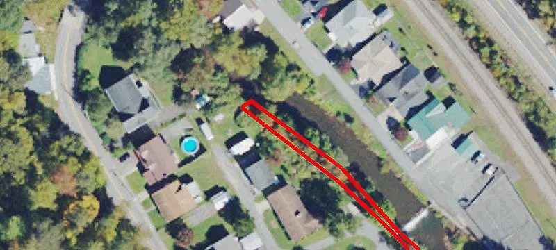 Es Maple Ave