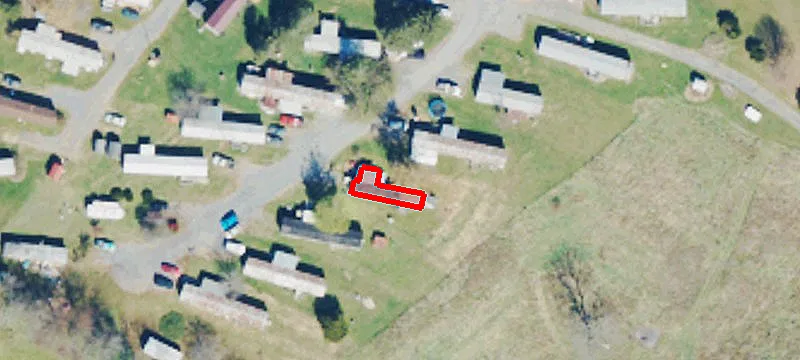 Ss Of 219th 4th E Of 219