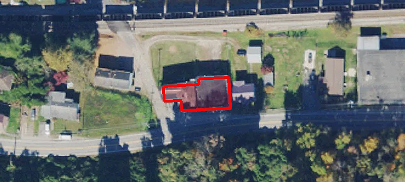 1328 Fayette W Pike
