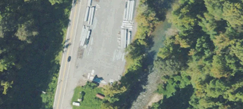 Nr Roderfield Rt 52