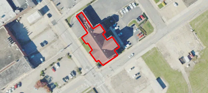 817 8th Avery