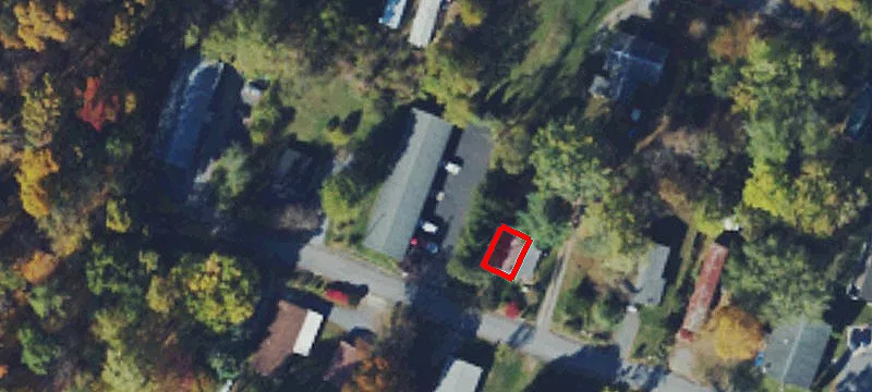 78 George Ln