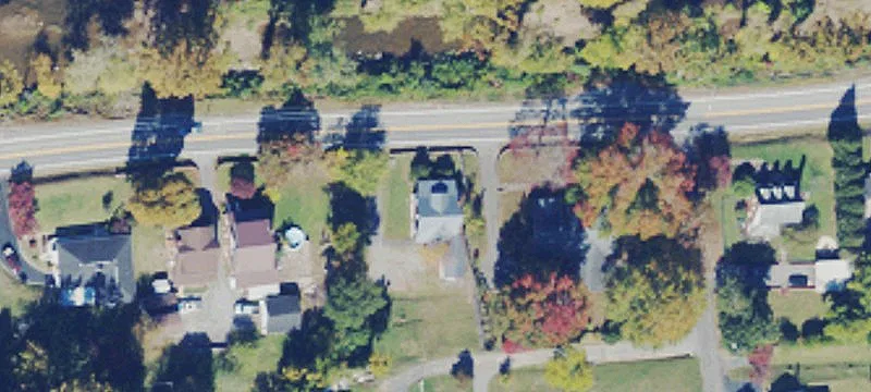 916 Greenbrier Dr