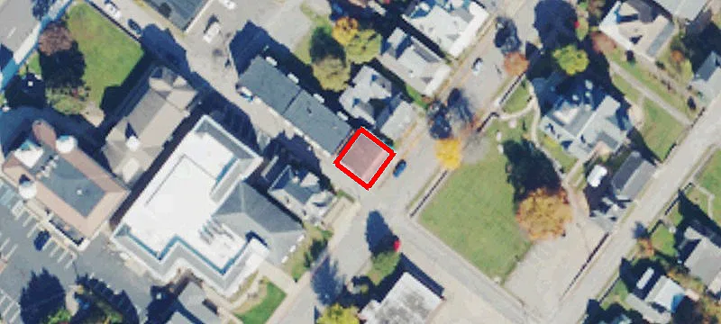 131-133 Ct Ave