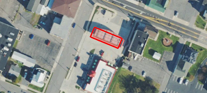 136 Main St