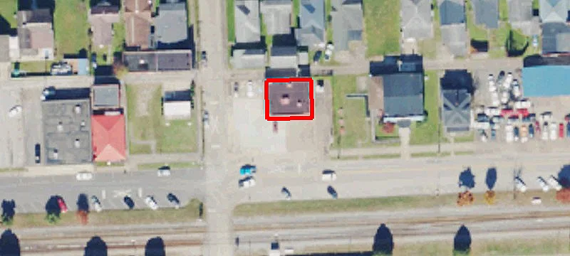 446 3rd Ave