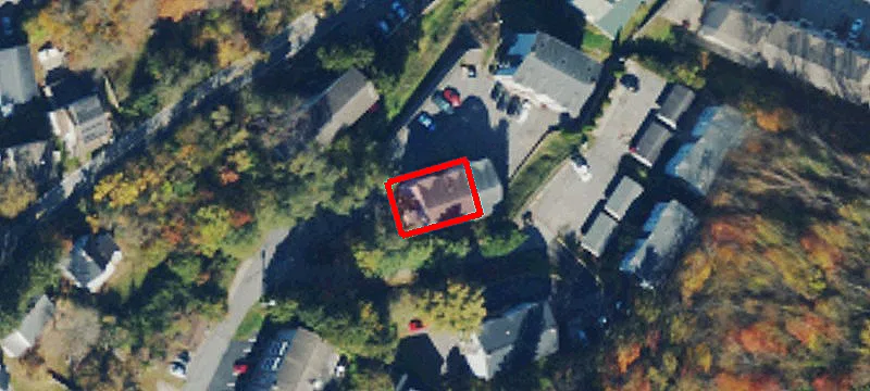 400 Stewart Ln
