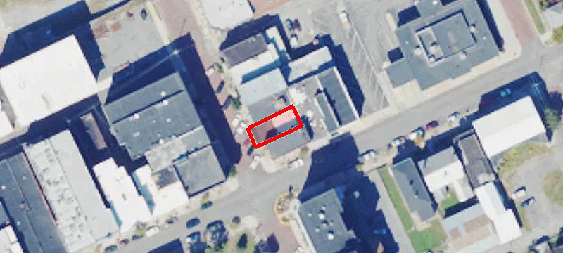 221 3rd Ave