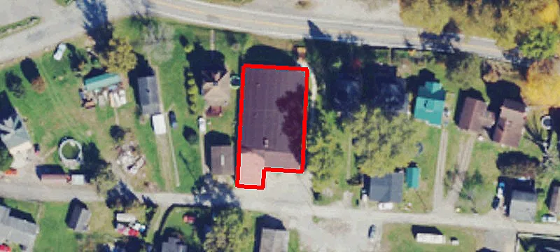 76 Lindsay Ave