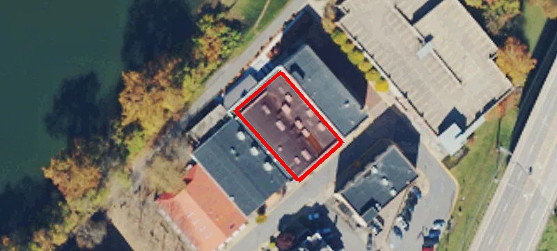 52 Clay St