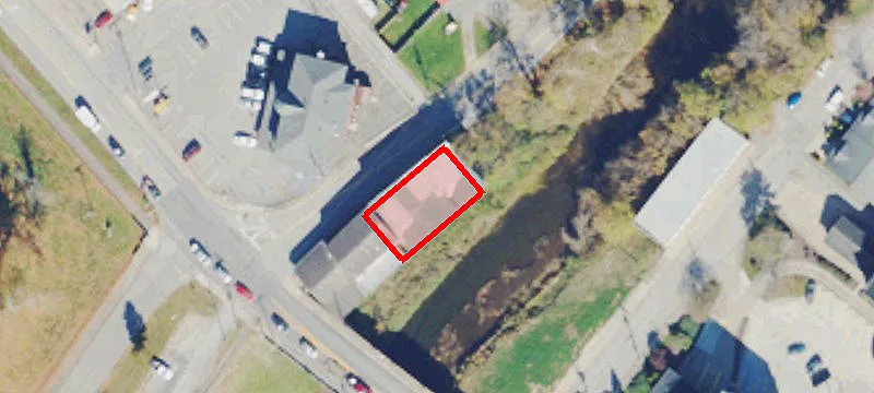 210 Riv Ave