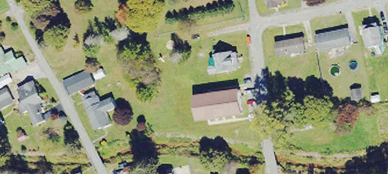 121 White Oak Dr