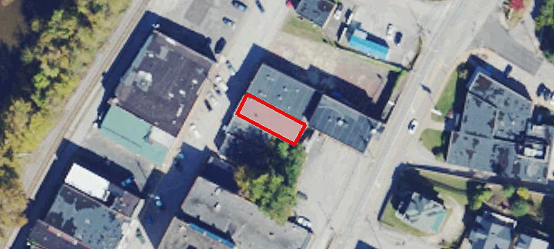 320 Main St