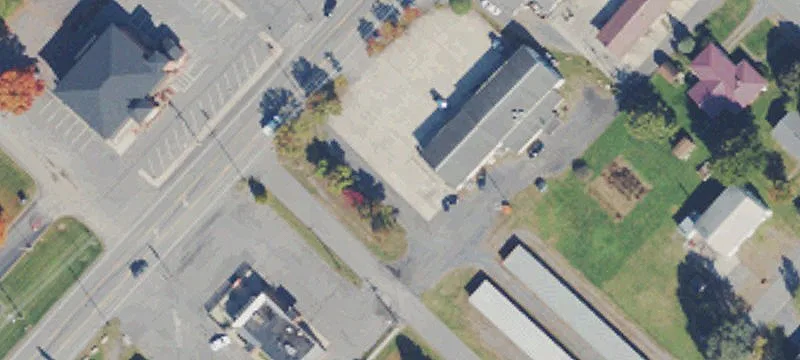 425 Main St