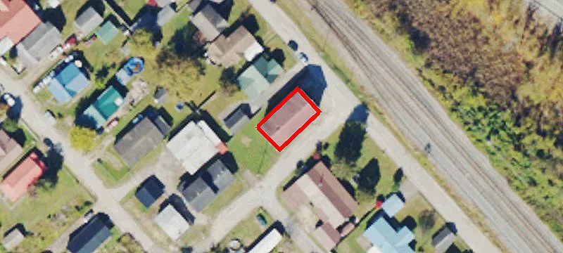 320 Diamond Ave