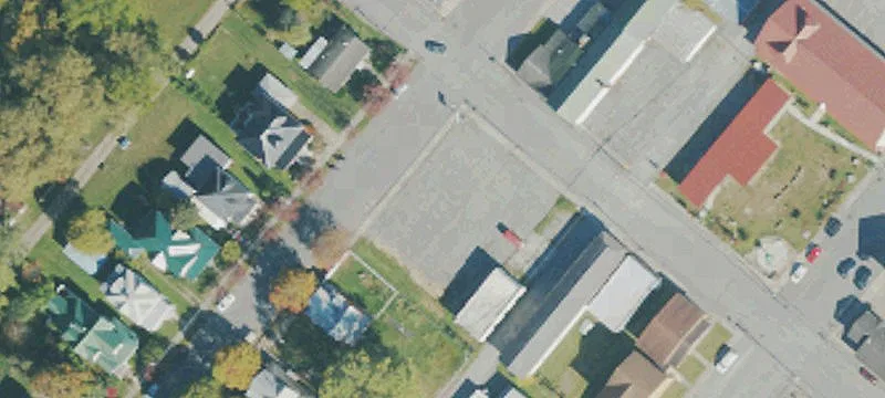 9-10 Blk 44th Lt