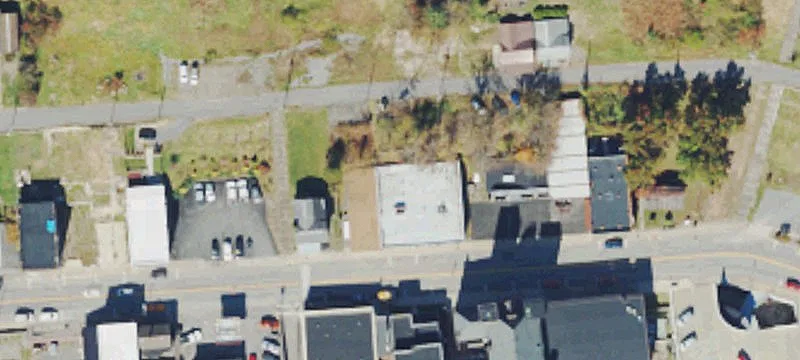 225 Main St