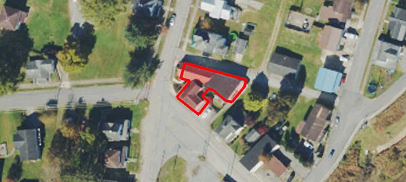 104 Maple Ave
