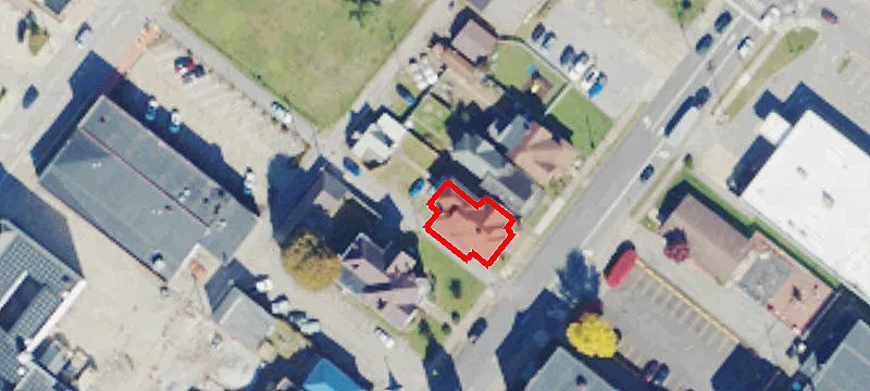 233 Ctr Ave