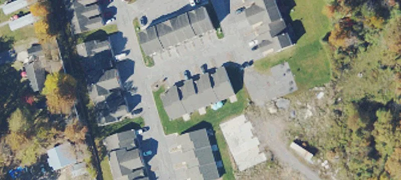 502 Ellington St