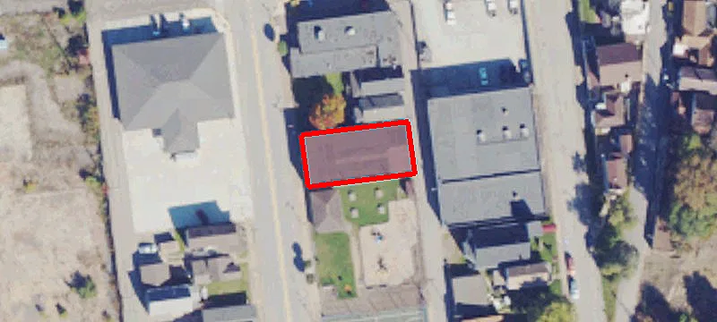 652 Main St