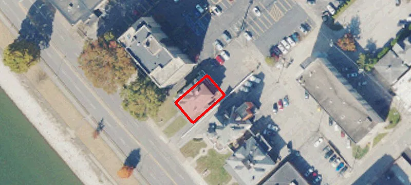 1114 Kanawha E Blvd