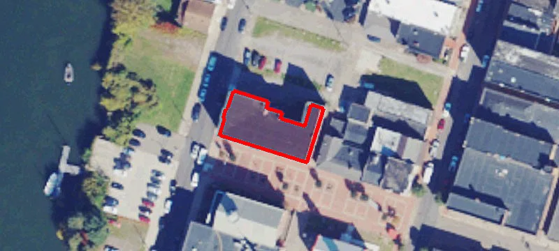 700 Main St