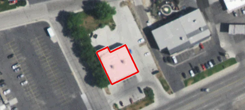 2700 Cy Ave