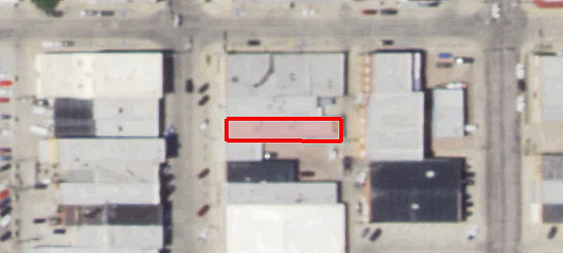 1933 Main St