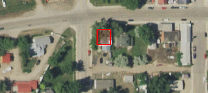 100 2nd St