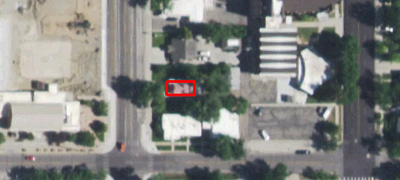 833 Ctr St