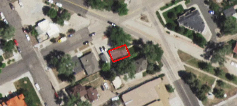 2622 Pioneer Ave
