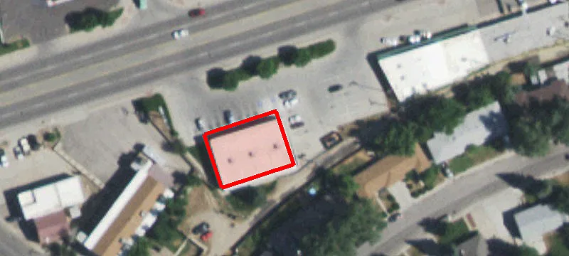 2037 Cy Ave