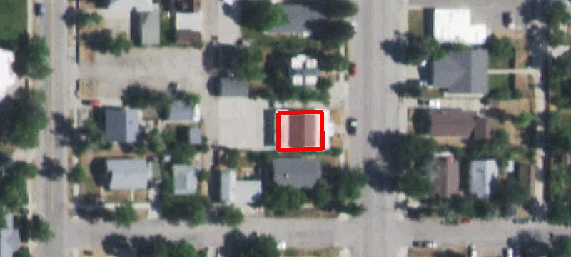 932 David St