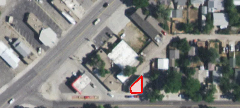 829 Cy Ave