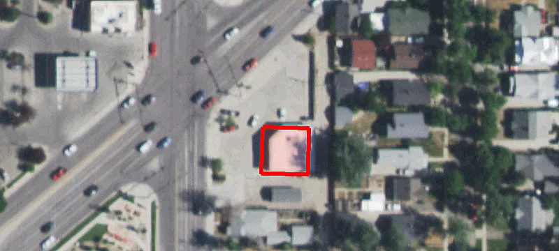 911 Cy Ave