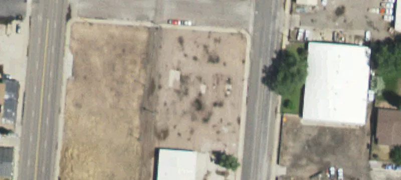 950 4th St
