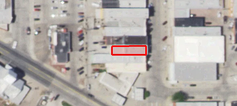 1916 Main St