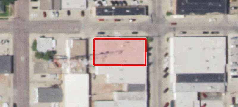 2042 Main St