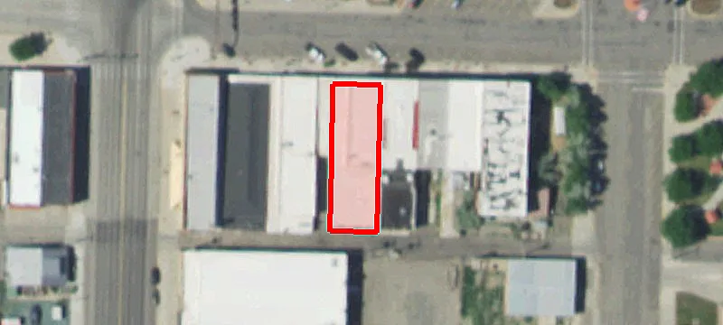 527 Broadway St