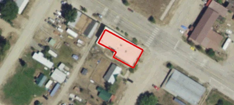 702 Freeman Ave