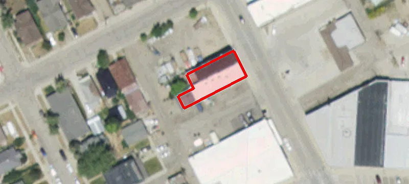 715 Pne Ave