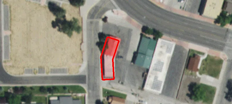 977 Main St