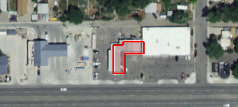 912 Main St