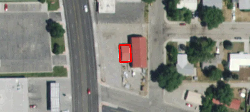 1320 Main St
