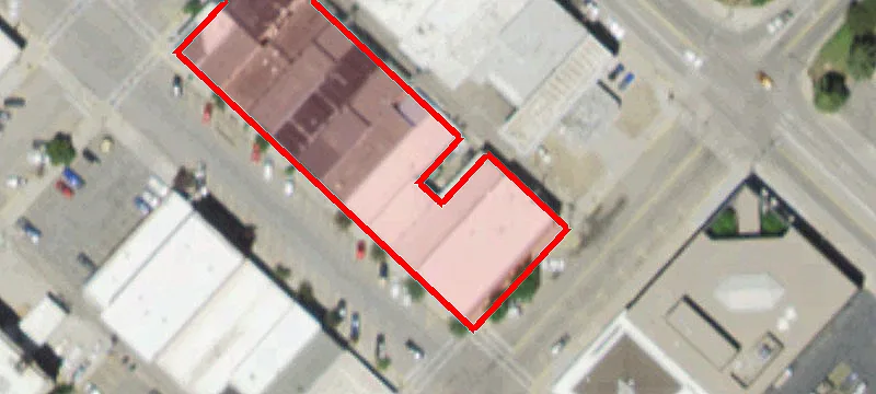 912 Main St