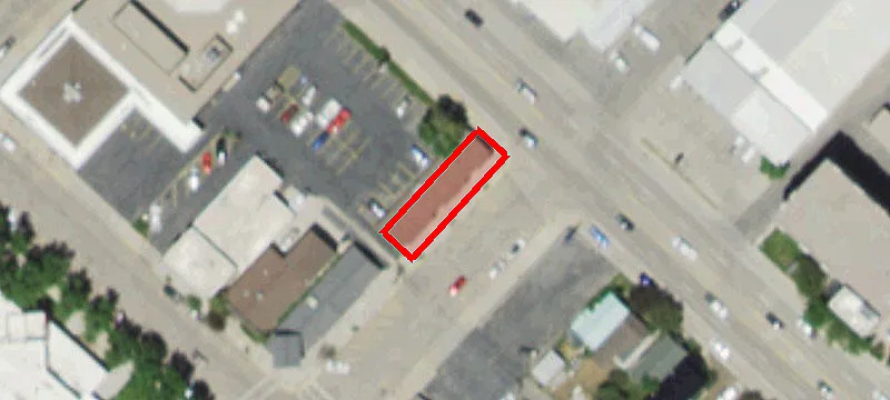 100 8th St