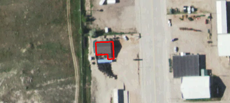 990 Main St